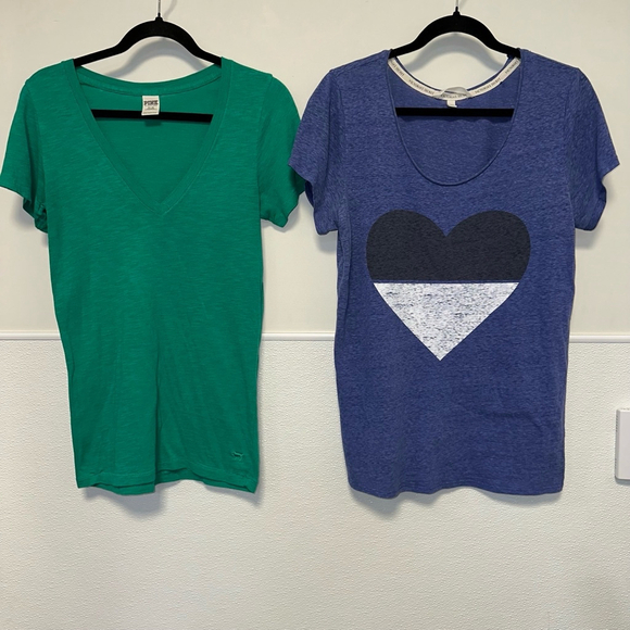 Lot of 2 Women's Victoria's Secret T-Shirts 1 PINK blue w/heart 1 green fitted M - Picture 1 of 11